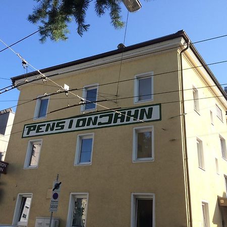 Pension Jahn Salzburg Bagian luar foto