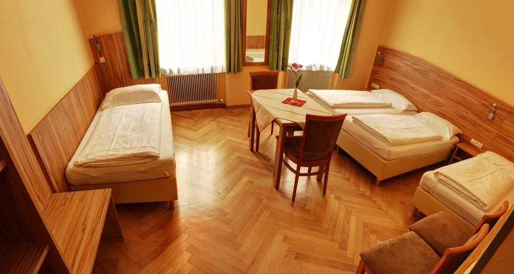 Pension Jahn Salzburg Ruang foto