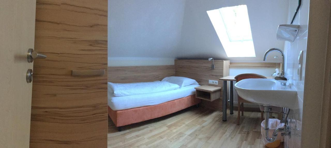 Pension Jahn Salzburg Bagian luar foto
