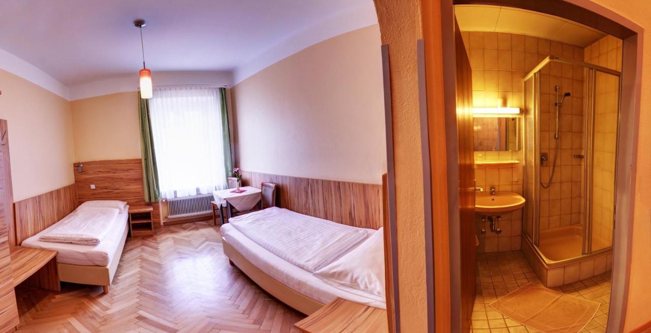 Pension Jahn Salzburg Ruang foto