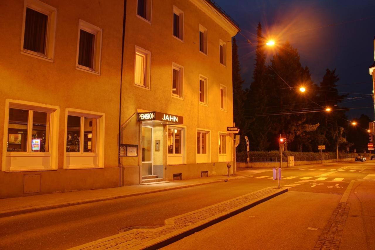 Pension Jahn Salzburg Ruang foto