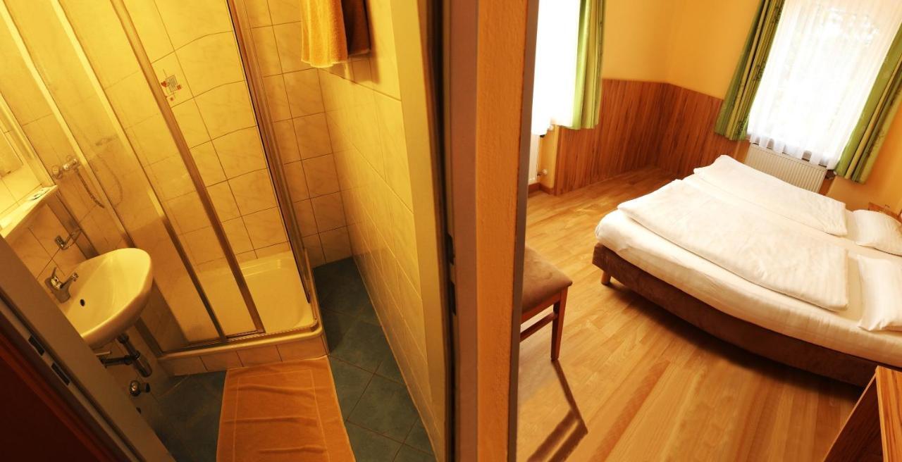 Pension Jahn Salzburg Ruang foto