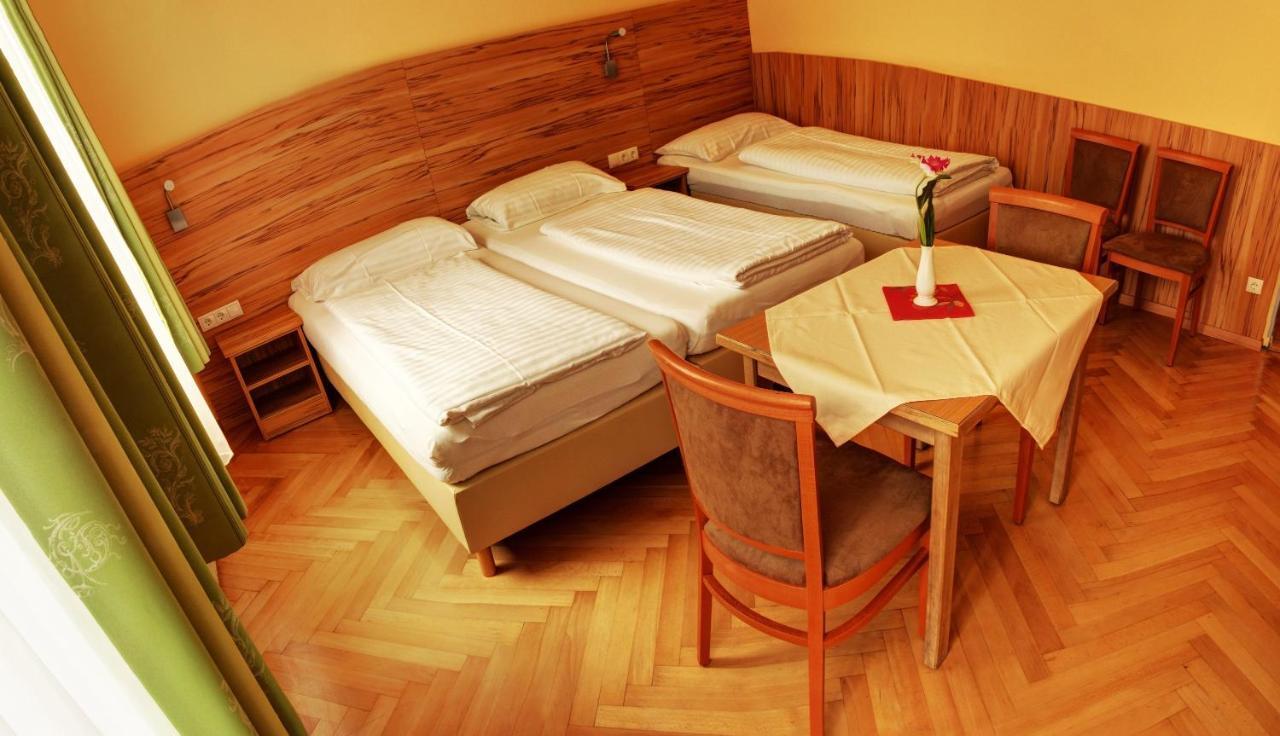 Pension Jahn Salzburg Ruang foto